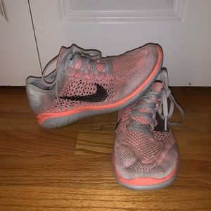 Nike flyknit free rn (runs)